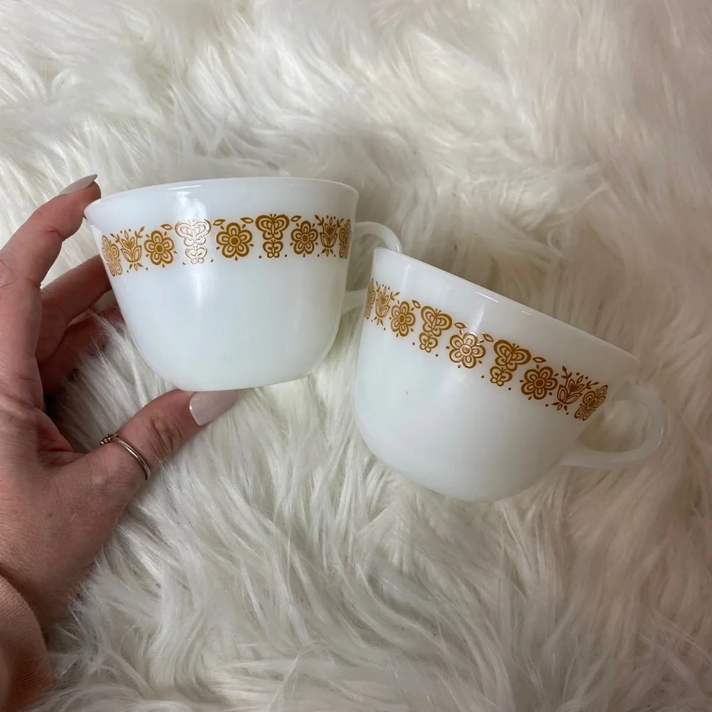 Pyrex vintage butterfly